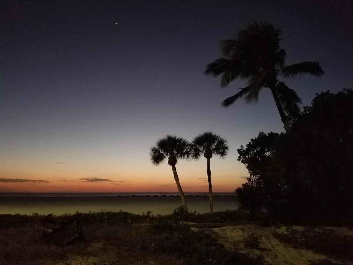 Carousel Beach Inn Fort Myers Beach Εξωτερικό φωτογραφία
