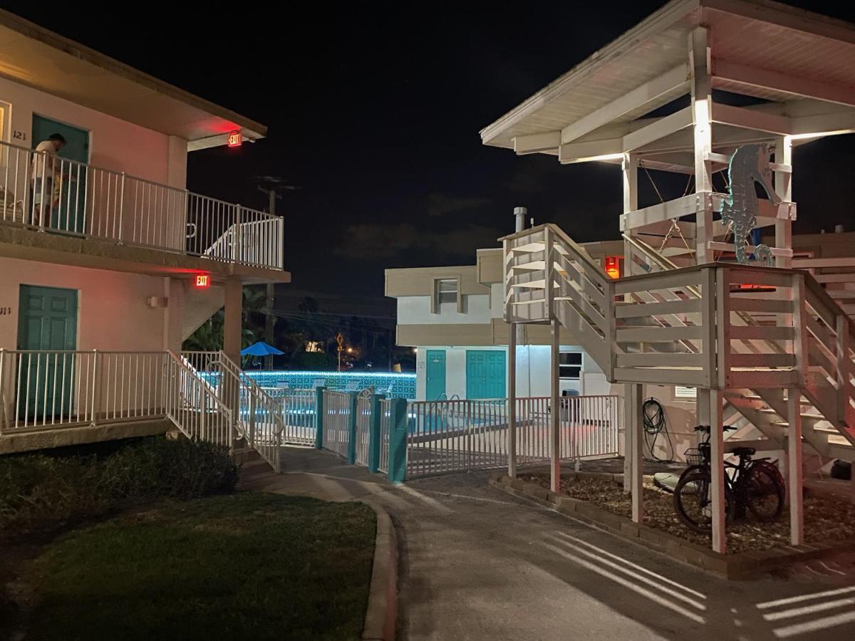 Carousel Beach Inn Fort Myers Beach Εξωτερικό φωτογραφία
