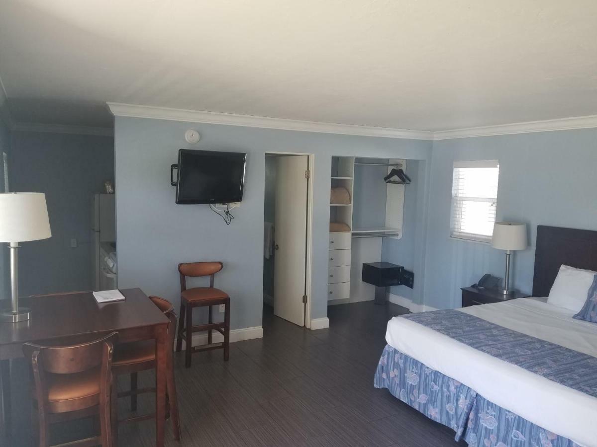 Carousel Beach Inn Fort Myers Beach Εξωτερικό φωτογραφία