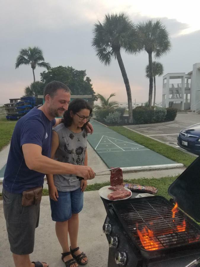 Carousel Beach Inn Fort Myers Beach Εξωτερικό φωτογραφία