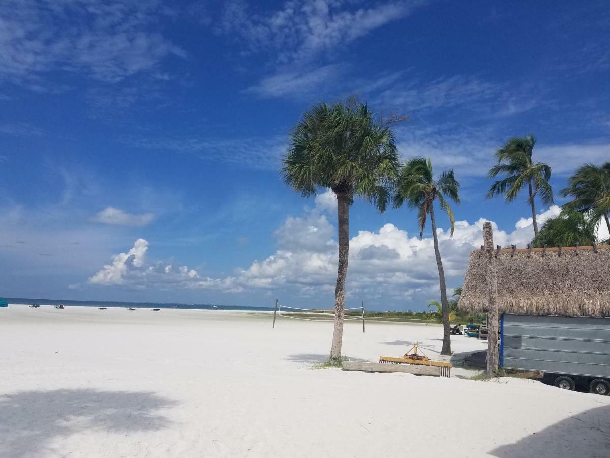 Carousel Beach Inn Fort Myers Beach Εξωτερικό φωτογραφία