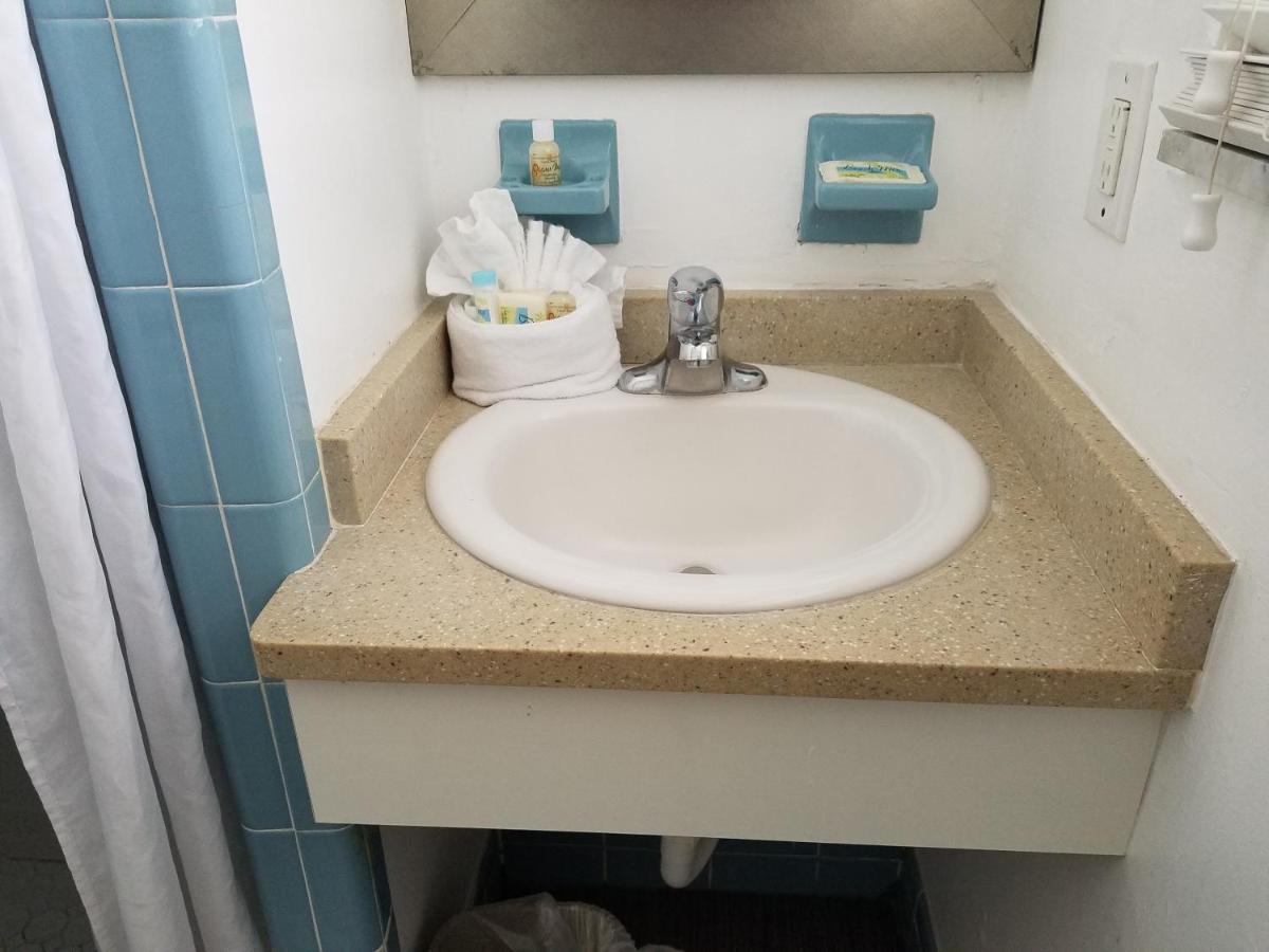 Carousel Beach Inn Fort Myers Beach Εξωτερικό φωτογραφία