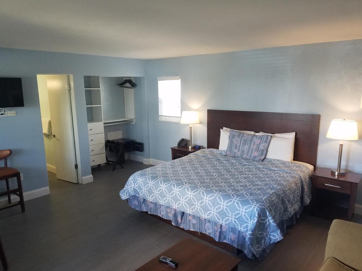 Carousel Beach Inn Fort Myers Beach Εξωτερικό φωτογραφία